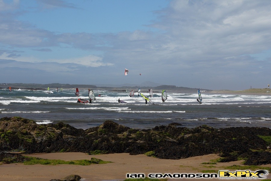 Rhosneigr Beach windsurfers and kiteurfers enjoy the conditions